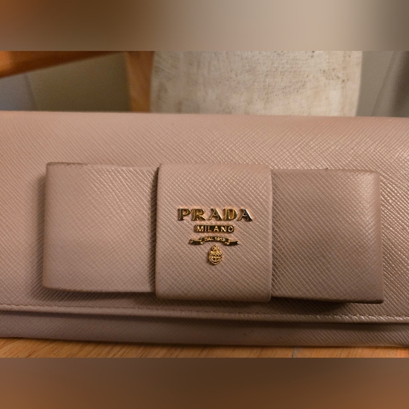 Authentic Neutrals Saffiano Cuir Leather Continental Wallet. - Picture 2 of 16